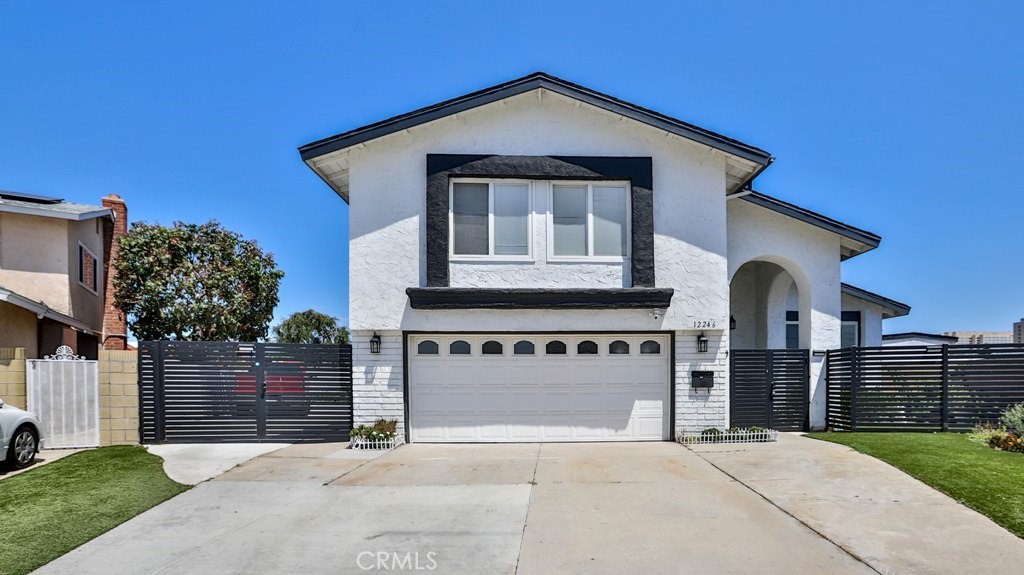 Nhà Garden Grove CA| 4 beds| 2.5 baths| $1,150,000